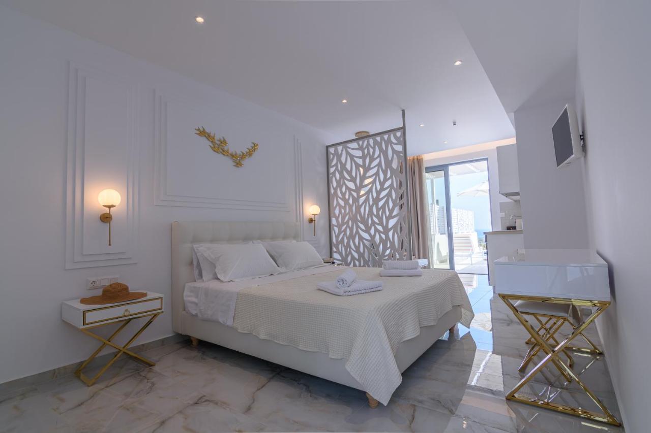 Dionisos Suites Lixouri Ngoại thất bức ảnh