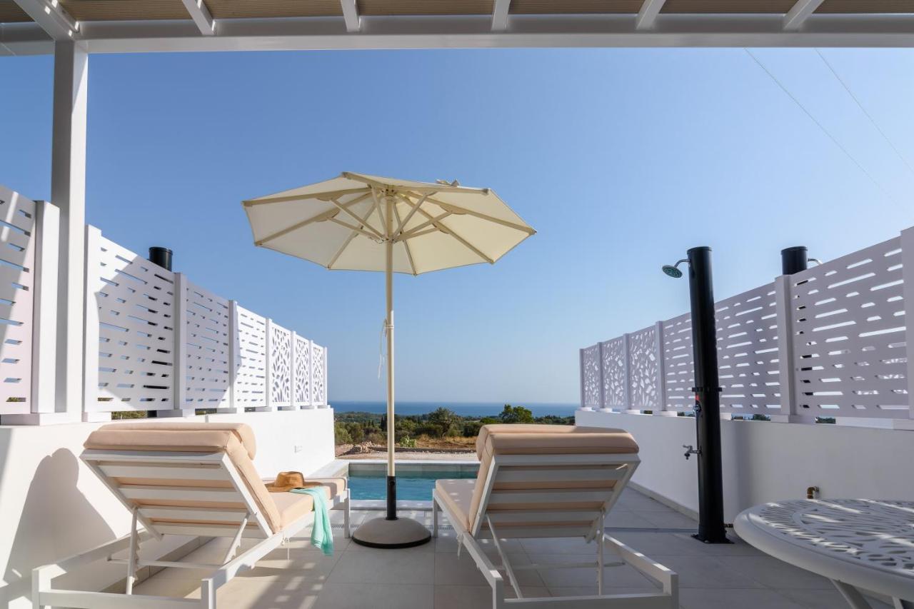 Dionisos Suites Lixouri Ngoại thất bức ảnh