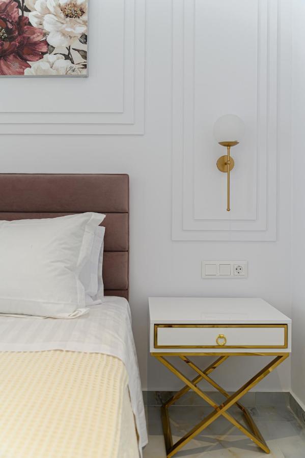 Dionisos Suites Lixouri Ngoại thất bức ảnh