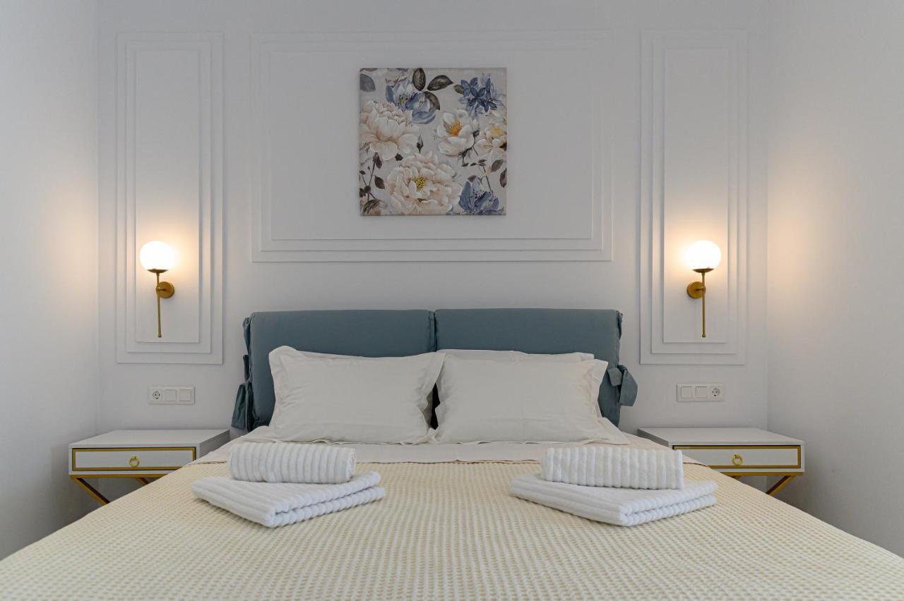 Dionisos Suites Lixouri Ngoại thất bức ảnh