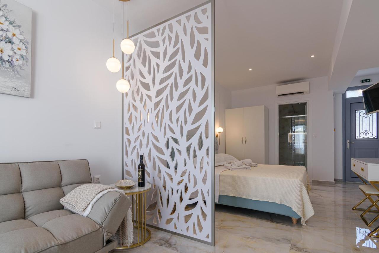 Dionisos Suites Lixouri Ngoại thất bức ảnh