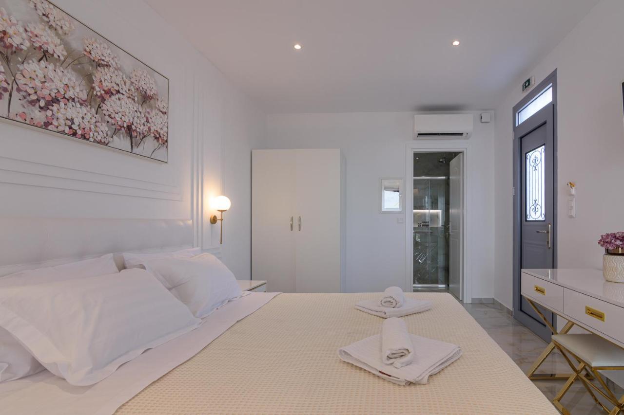 Dionisos Suites Lixouri Ngoại thất bức ảnh