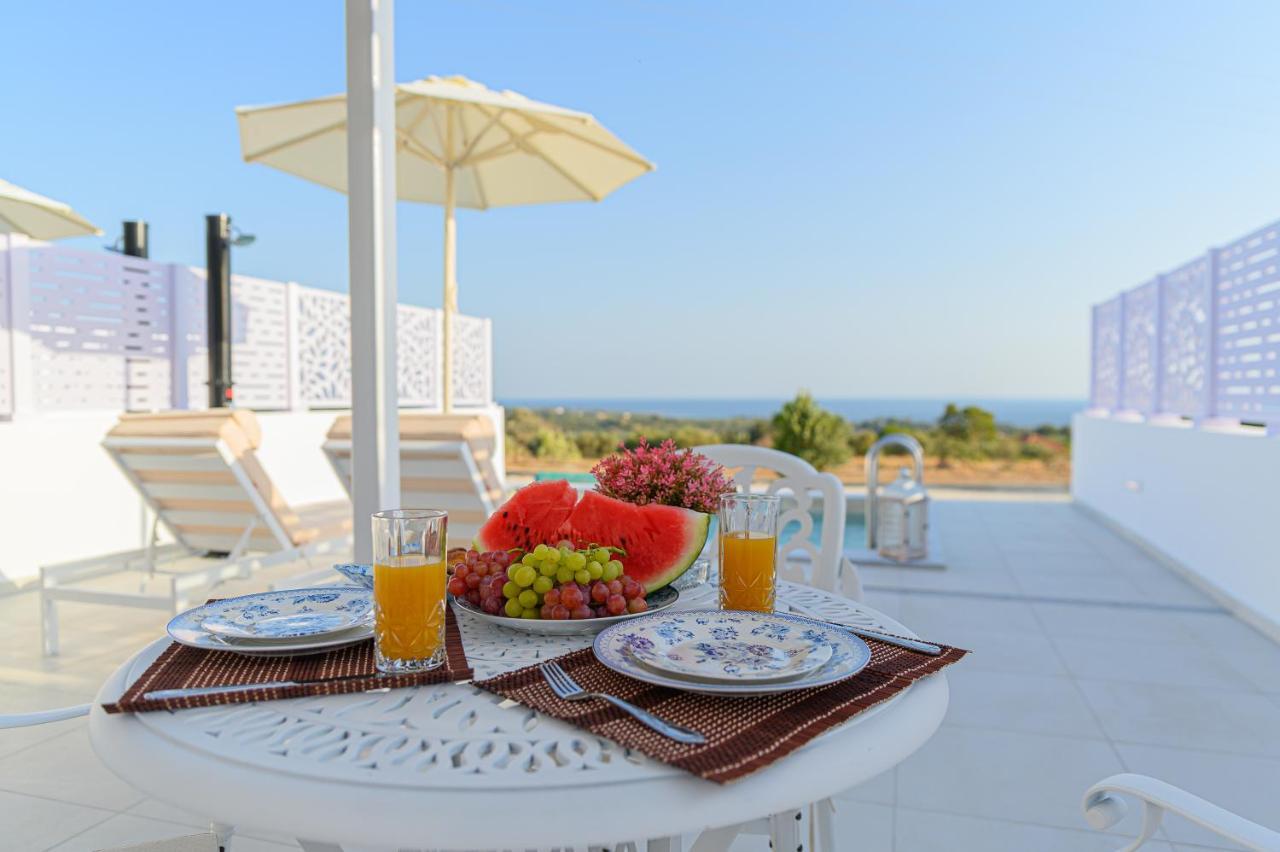 Dionisos Suites Lixouri Ngoại thất bức ảnh