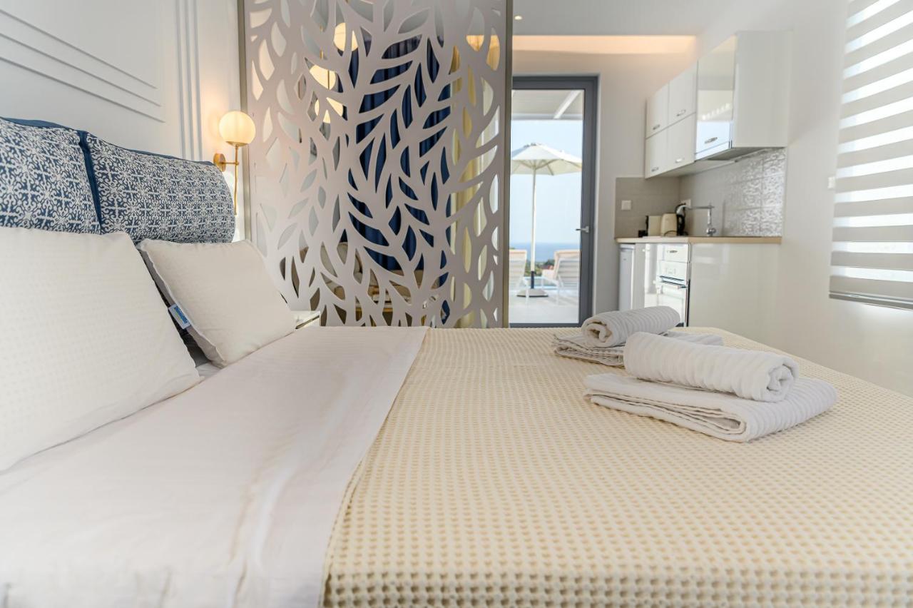 Dionisos Suites Lixouri Ngoại thất bức ảnh