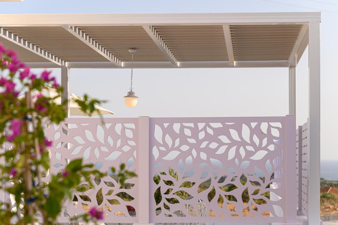 Dionisos Suites Lixouri Ngoại thất bức ảnh