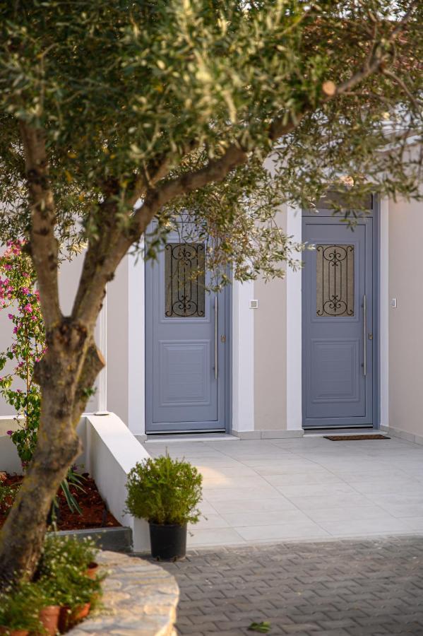 Dionisos Suites Lixouri Ngoại thất bức ảnh